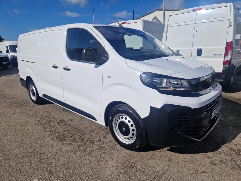VAUXHALL VIVARO
